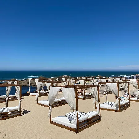 Cozy Front With Rooftop