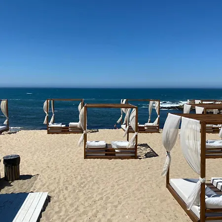 Cozy Front With Rooftop