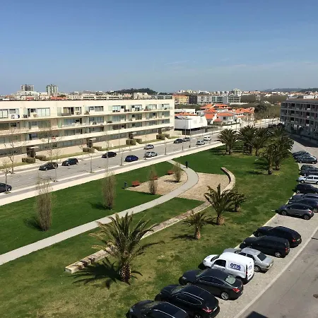 Cozy Front With Rooftop *