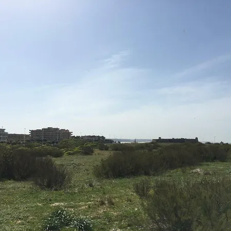 Cozy Front With Rooftop * 孔迪镇