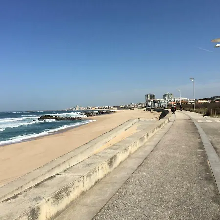 Cozy Front With Rooftop 公寓 *