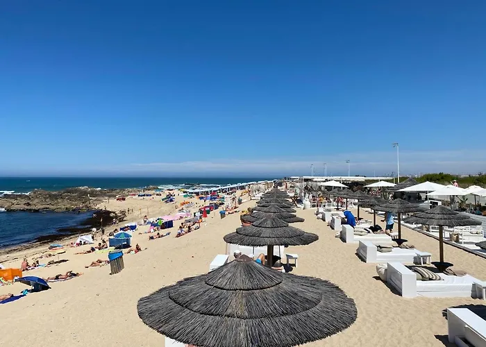 Cozy Front With Rooftop Appartamento Vila do Conde
