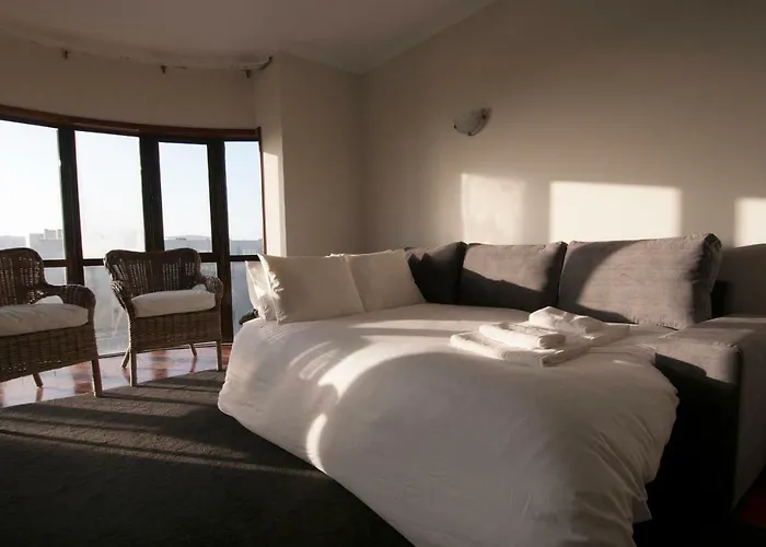 Cozy Front With Rooftop