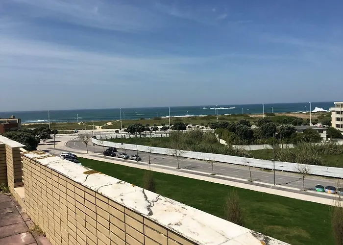 Cozy Front With Rooftop Appartamento