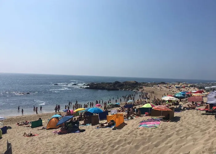 Cozy Front With Rooftop Appartamento Vila do Conde