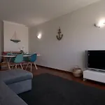 Apartman Cozy Front With Rooftop *
