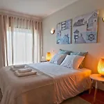 Apartman Cozy Front With Rooftop *
