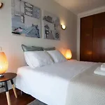 Cozy Front With Rooftop Vila do Conde