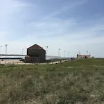 Cozy Front With Rooftop * فيلا دو كوندي
