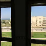 Cozy Front With Rooftop شقة
