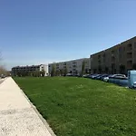 شقة Cozy Front With Rooftop فيلا دو كوندي