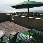 Apartman Cozy Front With Rooftop