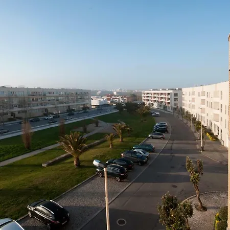 Daire Cozy Front With Rooftop Vila do Conde