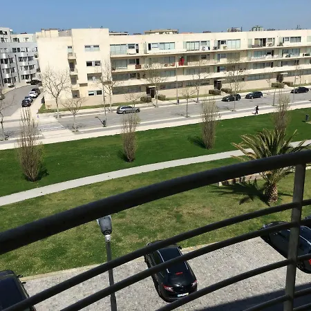 Apartman Cozy Front With Rooftop *