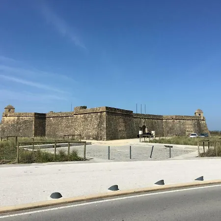 Cozy Front With Rooftop