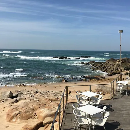 Daire Cozy Front With Rooftop Vila do Conde