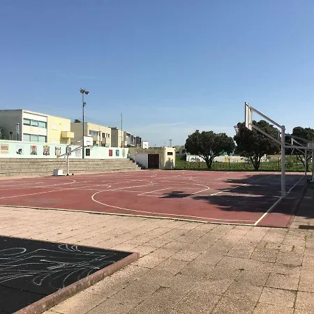 Cozy Front With Rooftop Apartament