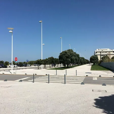 Cozy Front With Rooftop * Vila do Conde