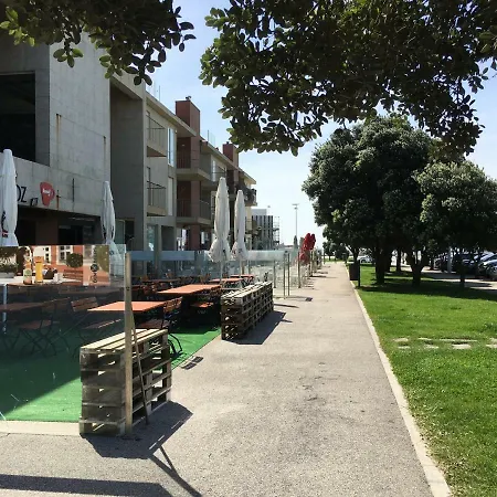 Daire Cozy Front With Rooftop