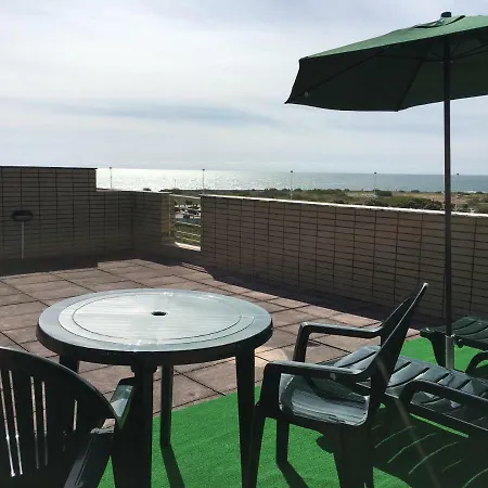 Daire Cozy Front With Rooftop Vila do Conde