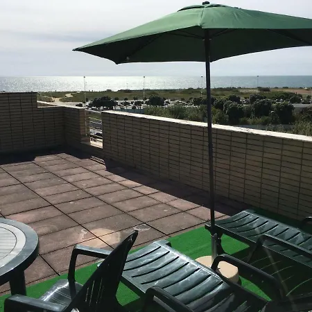 Daire Cozy Front With Rooftop