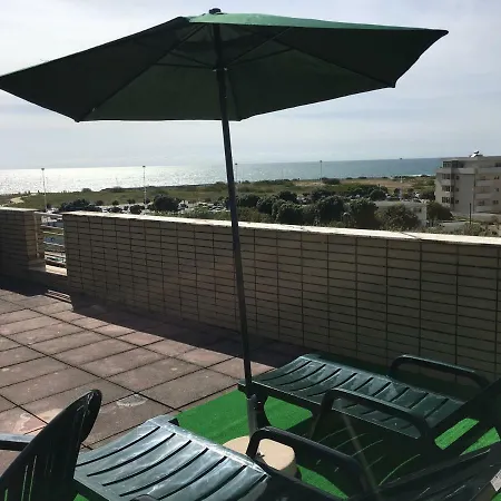 Cozy Front With Rooftop Daire *