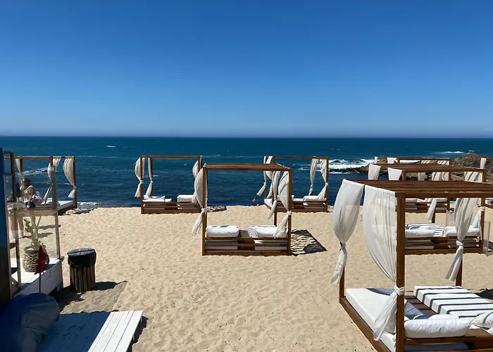 Cozy Front With Rooftop