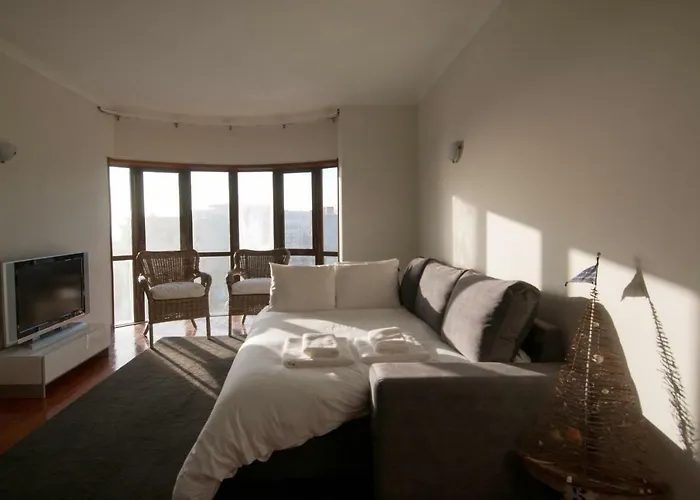 Cozy Front With Rooftop