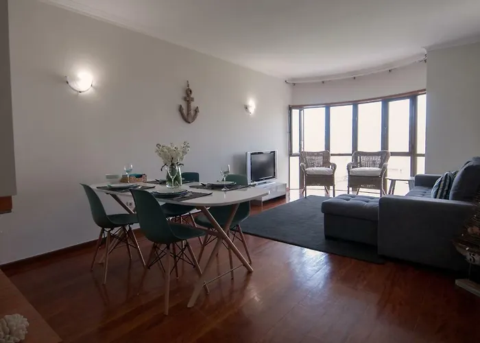 Διαμέρισμα Cozy Front With Rooftop *