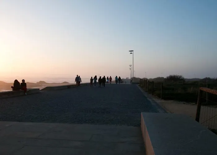 Cozy Front With Rooftop