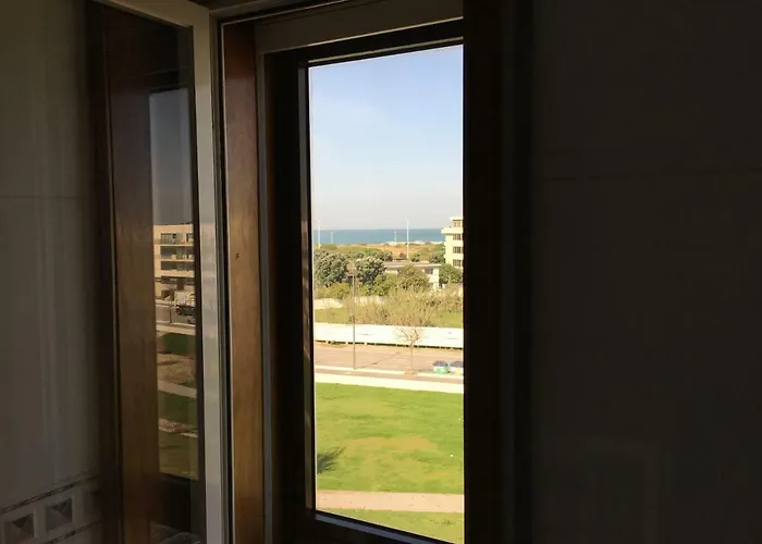 Cozy Front With Rooftop