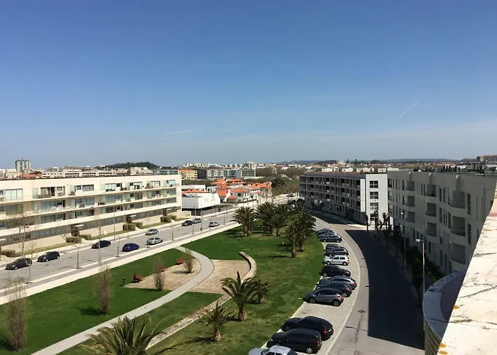 Cozy Front With Rooftop