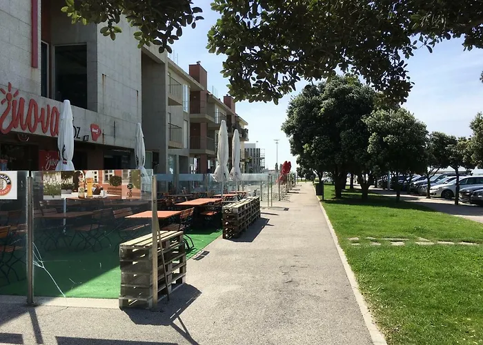 Διαμέρισμα Cozy Front With Rooftop