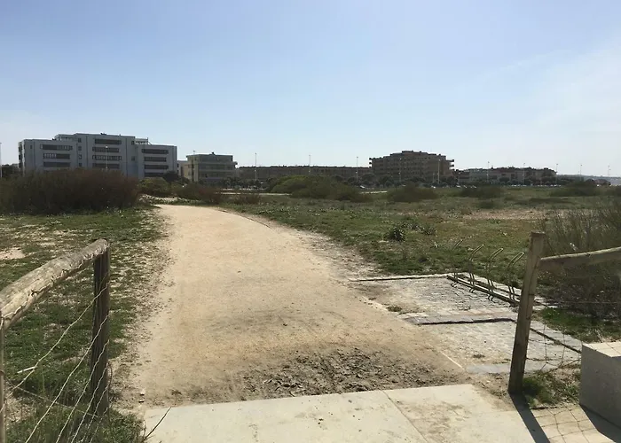 Cozy Front With Rooftop *